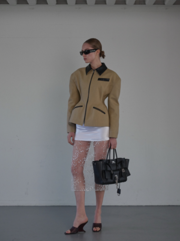 Veste Utilitaire Sculptée Beige avec Détails Cuir