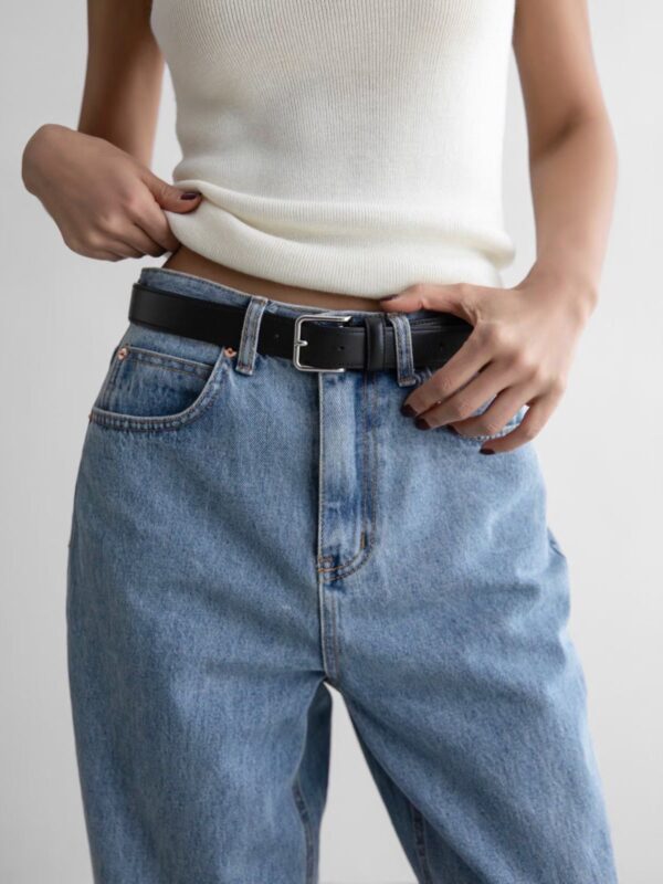 Premium Relaxed Straight-Jeans mit feinen Seitenverläufen