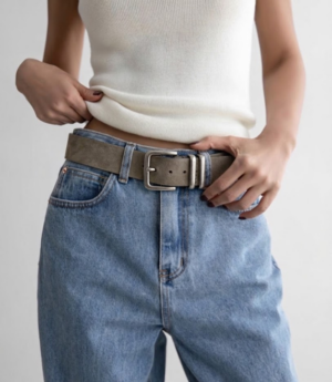 Grauer Wildledergürtel