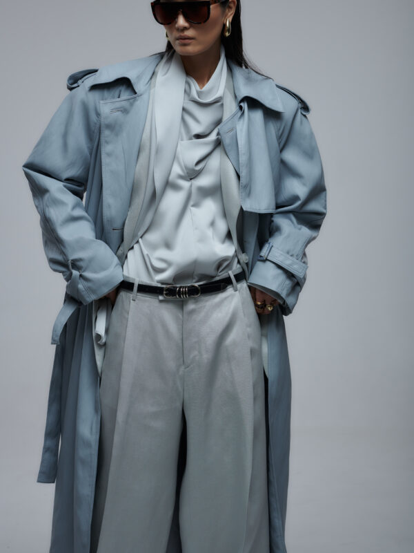 Eisblauer Oversized Veganer Leder-Trenchcoat