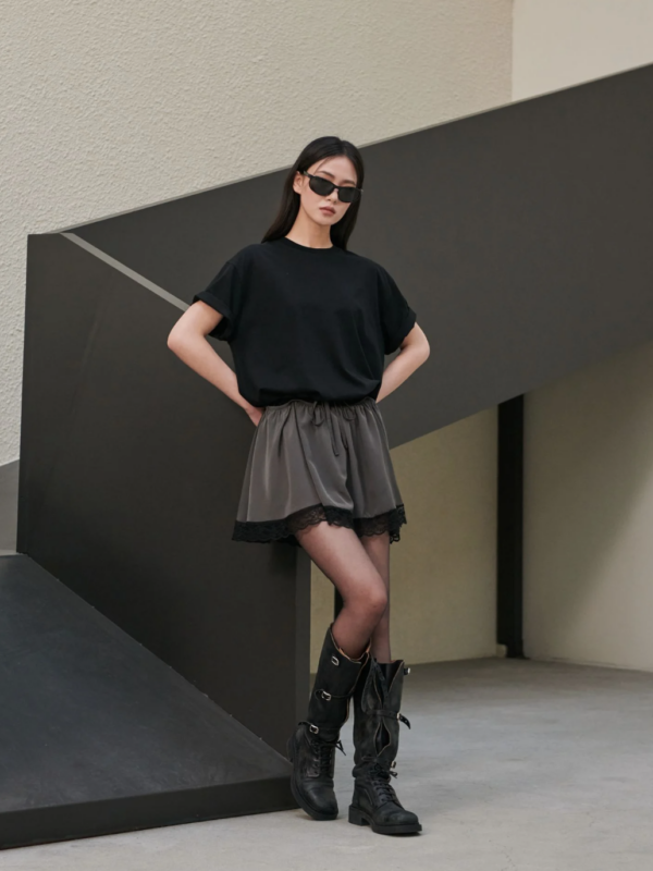 Lagenlook T-Shirt-Kleid – Schwarz & Grau, Spitzeneffekt