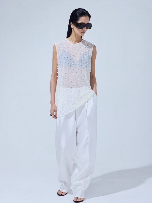 Fließende weiße Ballonhose